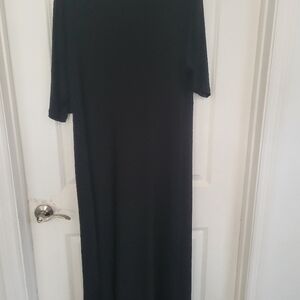 Elegant Black Maxi Dress